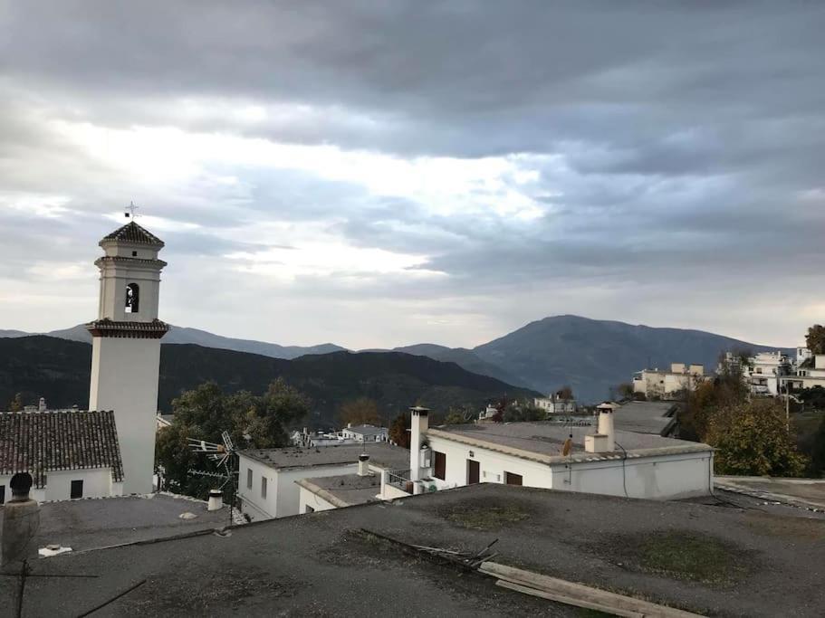 La Casa Rural De Paco Y Ana Pitres Eksteriør billede