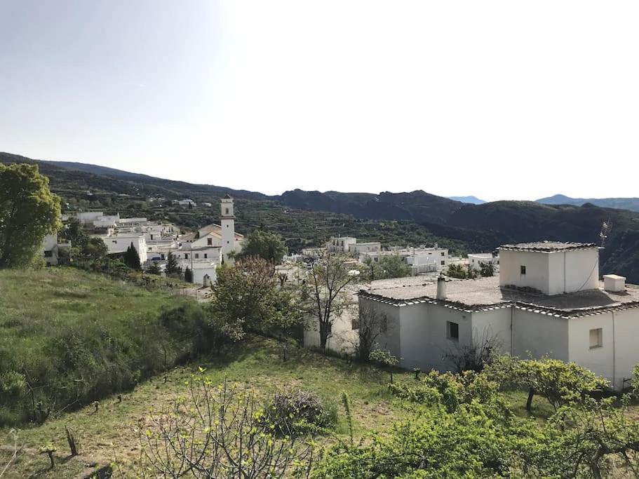 La Casa Rural De Paco Y Ana Pitres Eksteriør billede